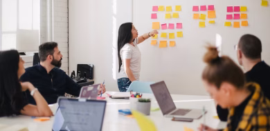 photo-1552664730-d307ca884978